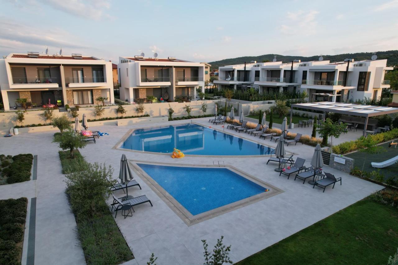 Olea Valley Holiday Villa Nikíti Eksteriør bilde